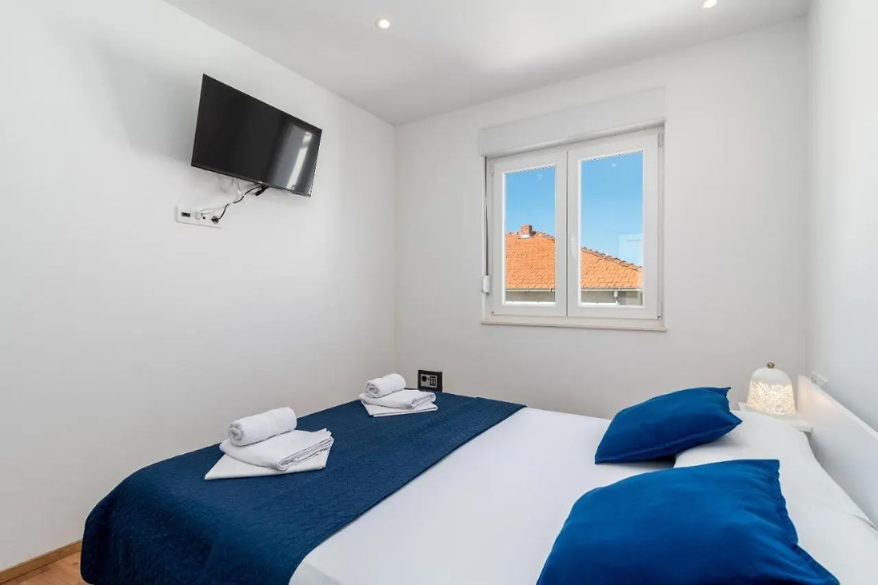 Apartmani Marko Trogir 0*,  Croatia